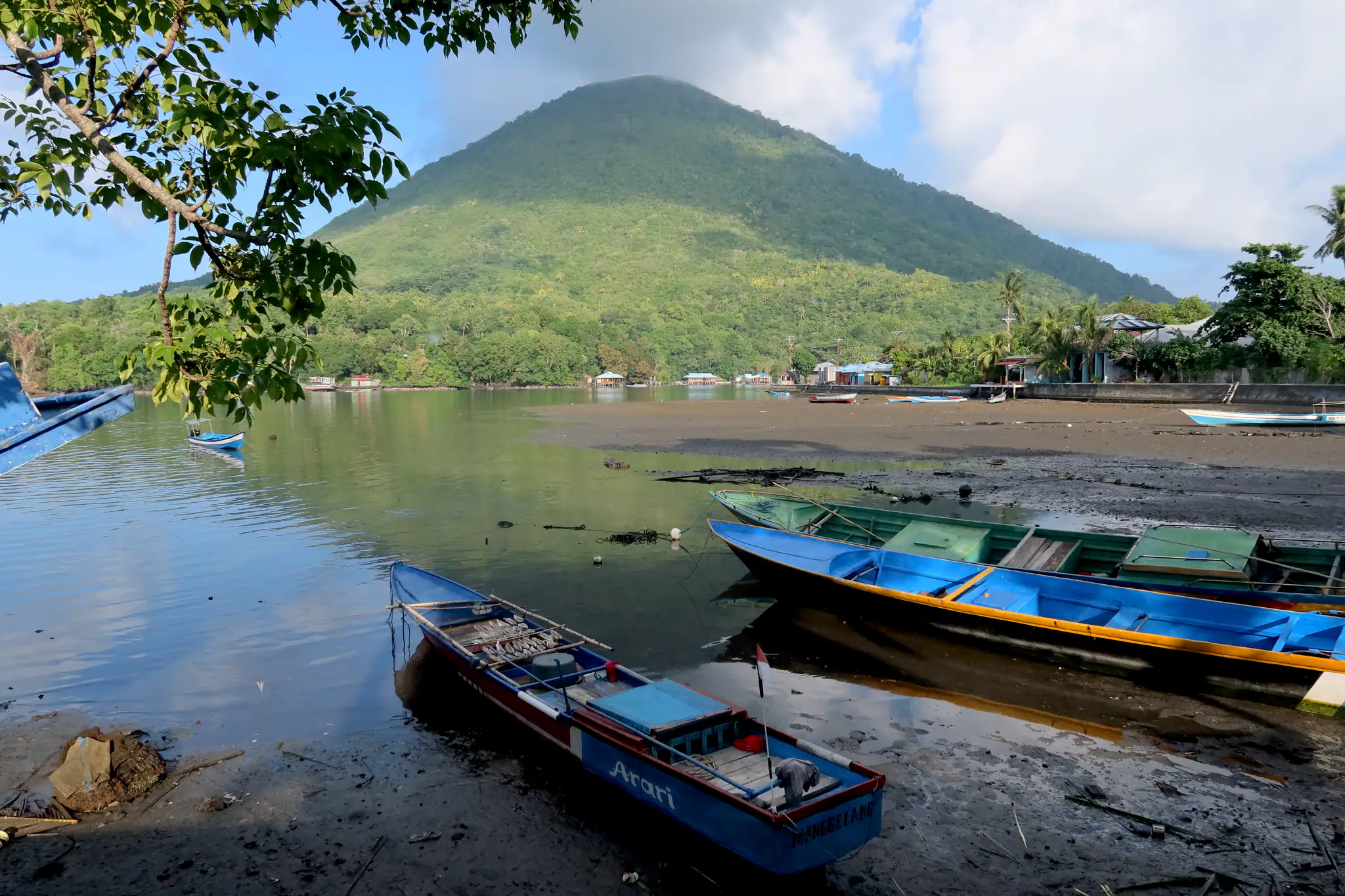 banda-gunung-api-2