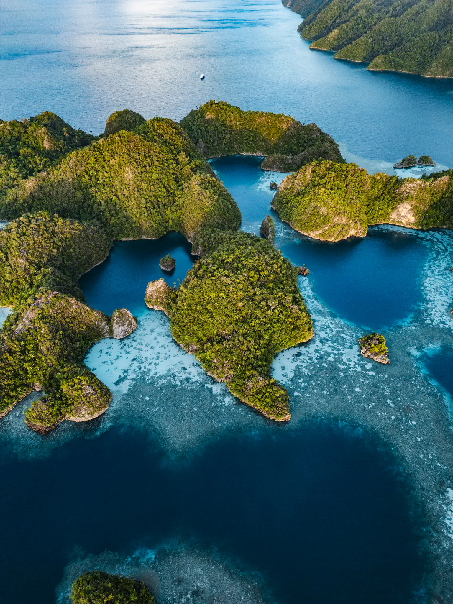 Misool Island Raja Ampat | Wallacea Dive Cruise
