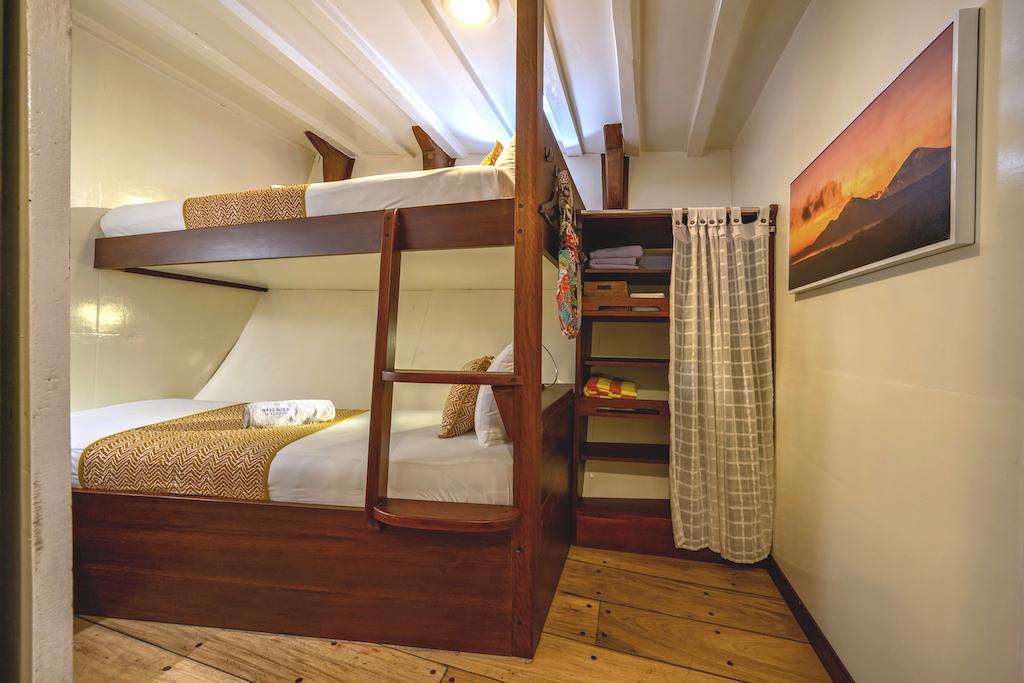 9' Twin lower deck copy.jpg
