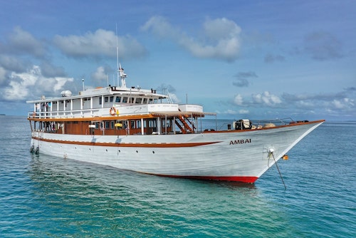 Triton Bay liveaboard, triton bay diving, Raja ampat liveaboard diving, croisière plongée Triton bay, Tauchereisen Indonesia, Best Banda Sea liveaboard, best raja ampat liveaboard reviews, best indonesia liveaboard reviews